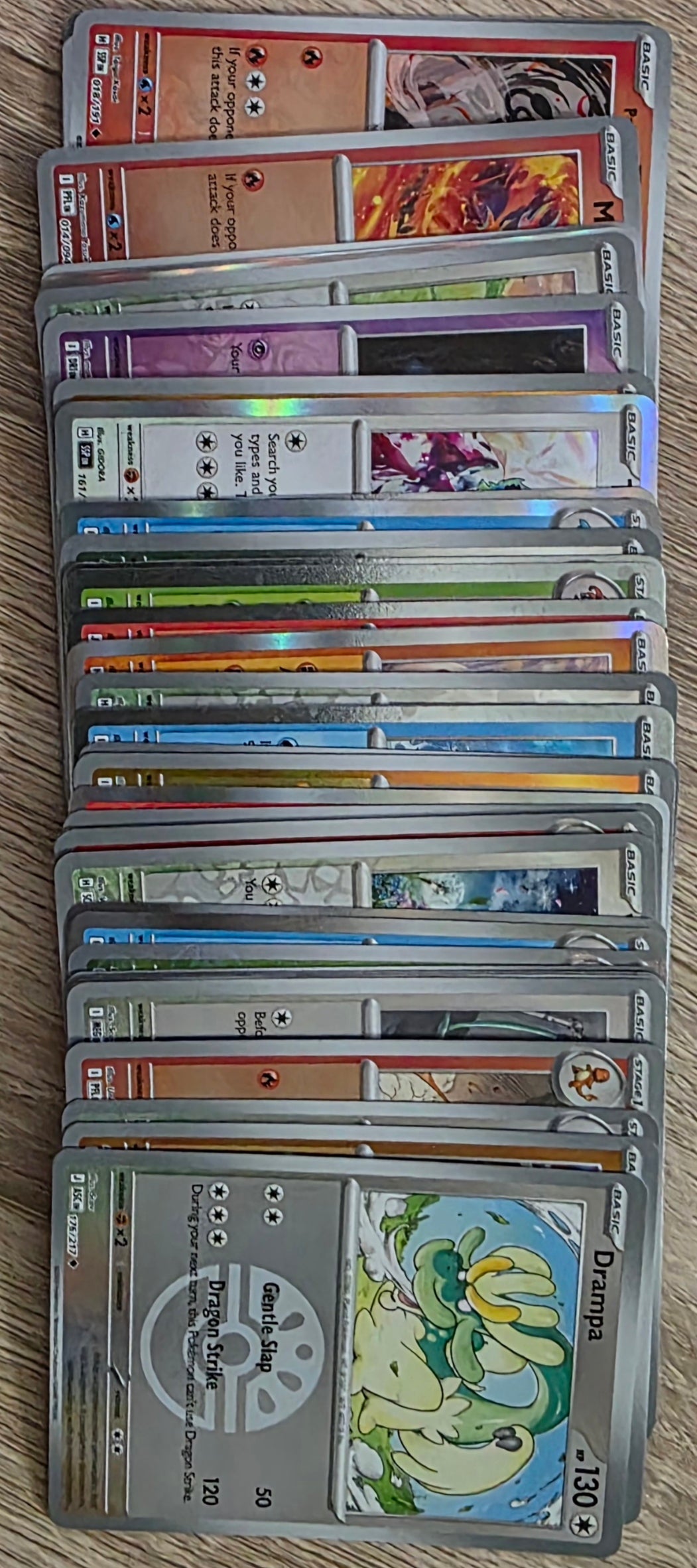 Pokémon Mystery Collector Tin – 300 Cards + 4 Guaranteed ex Cards + 1 Special Illustration/Full Art